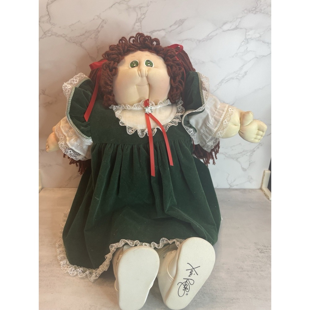 Cabbage Patch Doll 1984  Xavier Roberts Soft Sculpture Face And Body